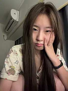 Snapshot of Uugirl00 chatting on 07-24-26, 03:41 Uugirl00 online show from 07-24-26, 03:41