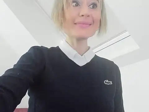 Ssoniaaa online show from 02-18-25, 12:39