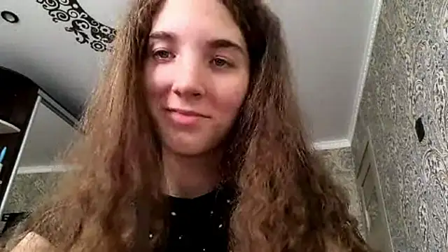 Snapshot of LosaBrand chatting on 06-21-26, 10:54 LosaBrand online show from 06-21-26, 10:54
