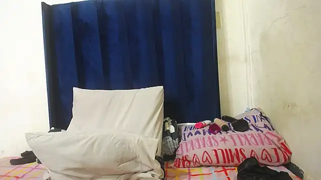 Snapshot of candyass3 chatting on 07-22-26, 06:15 candyass3 online show from 07-22-26, 06:15