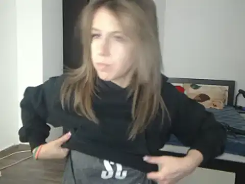 Snapshot of DedeSibel chatting on 02-24-25, 12:59 DedeSibel online show from 02-24-25, 12:59