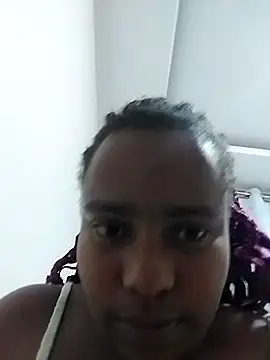 Snapshot of CurvyCharmsTush chatting on 07-28-26, 08:34 CurvyCharmsTush online show from 07-28-26, 08:34