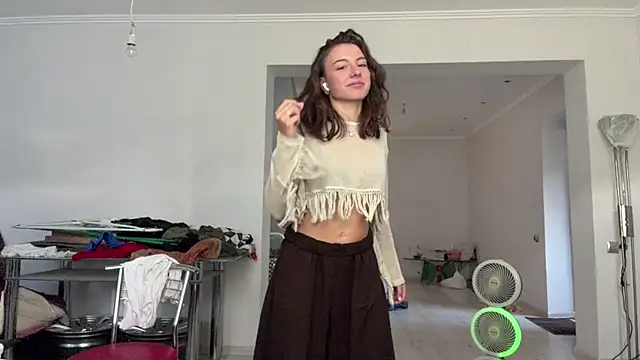 Snapshot of Monicaqte chatting on 08-04-26, 04:22 Monicaqte online show from 08-04-26, 04:22