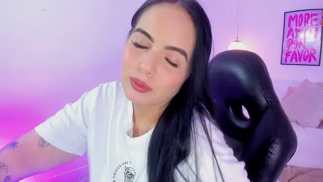 Snapshot of camilaa7 chatting on 06-29-26, 07:26 camilaa7 online show from 06-29-26, 07:26