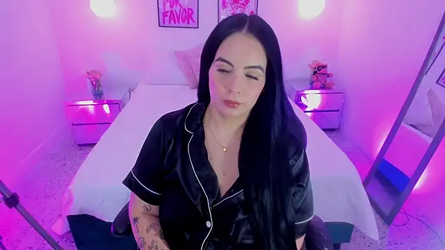 Snapshot of camilaa7 chatting on 06-26-26, 07:14 camilaa7 online show from 06-26-26, 07:14