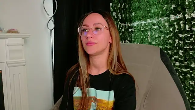 Nicole Bliss online show from 07-07-26, 06:47