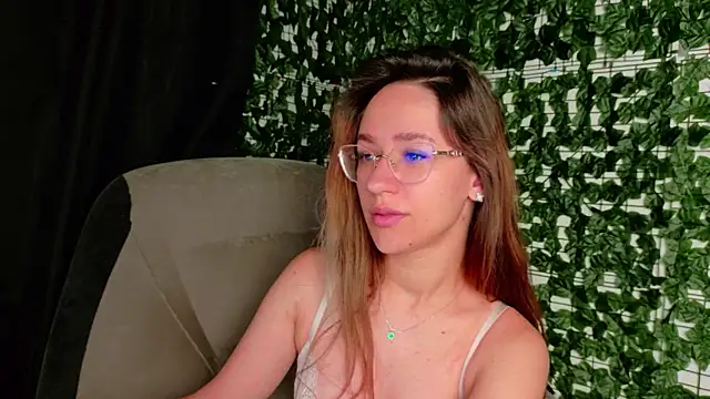 Nicole Bliss online show from 07-03-26, 05:25
