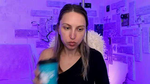 ErinWise online show from 08-04-26, 08:19