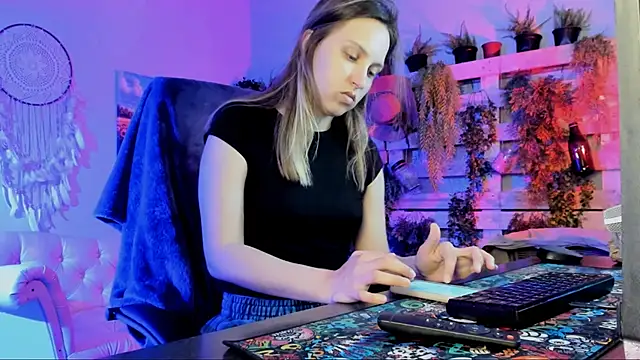 ErinWise online show from 06-30-26, 08:36