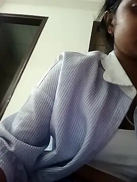 avii5 online show from 07-15-26, 02:13