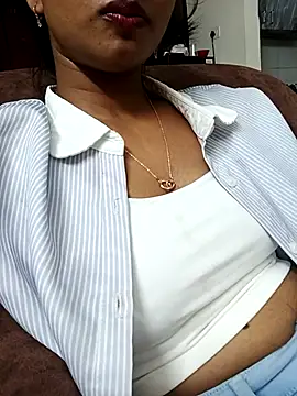 avii5 online show from 07-22-26, 04:31