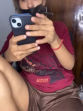 Snapshot of Romantic_couple69 chatting on 07-19-26, 04:21 Romantic couple69 online show from 07-19-26, 04:21