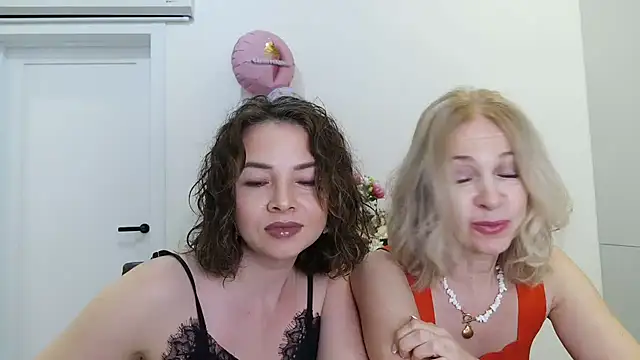 Selenneh online show from 07-05-26, 04:14