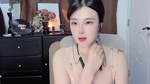 Snapshot of Guokoi chatting on 08-05-26, 11:54 Guokoi online show from 08-05-26, 11:54
