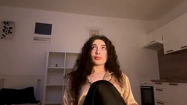 Snapshot of runawyin chatting on 07-31-26, 07:33 runawyin online show from 07-31-26, 07:33