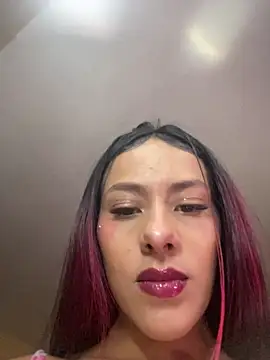 im Emily LS online show from 06-25-26, 10:26