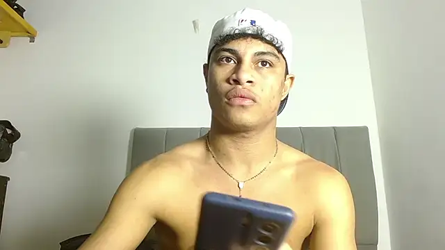 Jose And Daniel online show from 06-27-26, 04:51