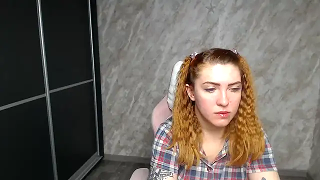 Reginasmilee online show from 01-12-26, 02:18