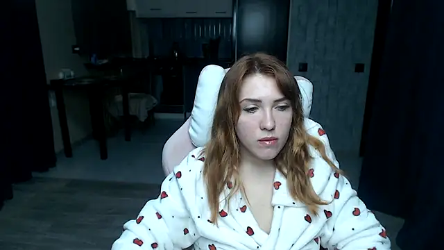 Reginasmilee online show from 10-26-25, 01:17