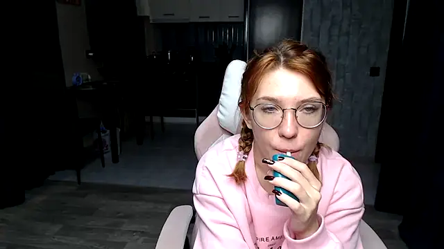 Reginasmilee online show from 11-10-25, 12:26