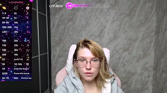 Snapshot of Reginasmilee chatting on 03-20-25, 01:26 Reginasmilee online show from 03-20-25, 01:26