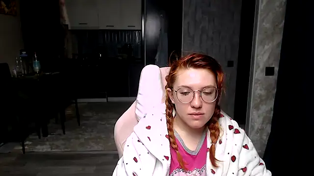 Reginasmilee online show from 03-28-26, 01:50