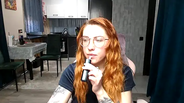 Snapshot of Reginasmilee chatting on 04-23-26, 04:19 Reginasmilee online show from 04-23-26, 04:19