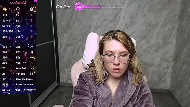 Snapshot of Reginasmilee chatting on 03-20-25, 07:03 Reginasmilee online show from 03-20-25, 07:03