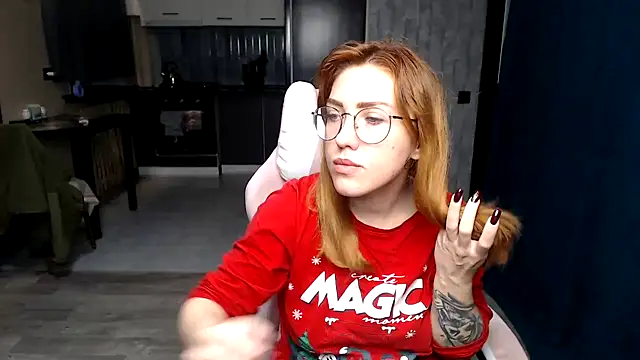 Reginasmilee online show from 10-29-25, 01:37