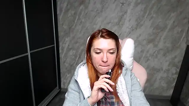 Reginasmilee online show from 02-05-26, 01:45