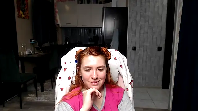 Reginasmilee online show from 03-28-26, 01:56