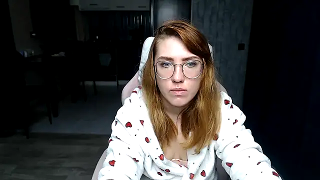 Reginasmilee online show from 11-21-25, 02:10