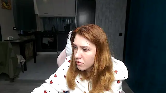 Reginasmilee online show from 10-27-25, 12:22