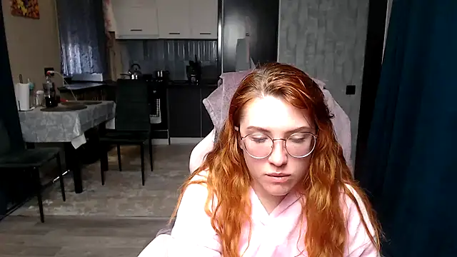Snapshot of Reginasmilee chatting on 04-23-26, 12:29 Reginasmilee online show from 04-23-26, 12:29