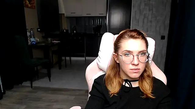Reginasmilee online show from 11-05-25, 01:25