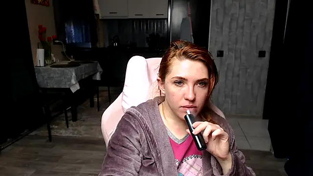 Snapshot of Reginasmilee chatting on 04-29-26, 02:49 Reginasmilee online show from 04-29-26, 02:49