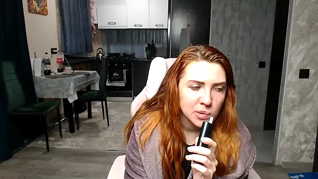 Snapshot of Reginasmilee chatting on 04-24-26, 02:57 Reginasmilee online show from 04-24-26, 02:57