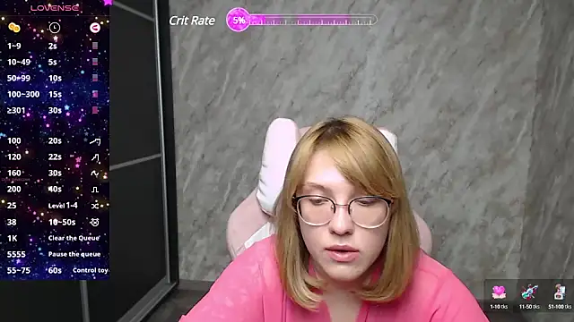 Snapshot of Reginasmilee chatting on 03-21-25, 11:12 Reginasmilee online show from 03-21-25, 11:12