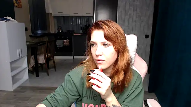 Snapshot of Reginasmilee chatting on 10-08-25, 04:14 Reginasmilee online show from 10-08-25, 04:14