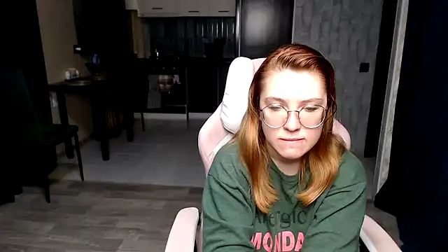 Reginasmilee online show from 11-01-25, 01:01