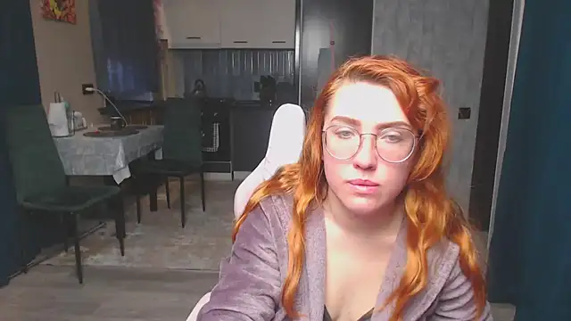 Snapshot of Reginasmilee chatting on 04-20-26, 02:47 Reginasmilee online show from 04-20-26, 02:47