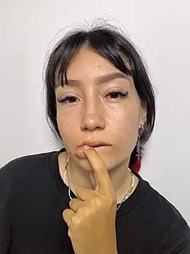 im lizzy17 online show from 06-26-26, 12:38