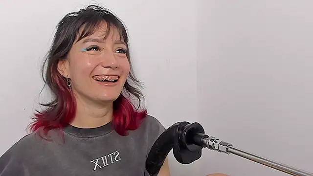 im lizzy17 online show from 06-24-26, 04:55