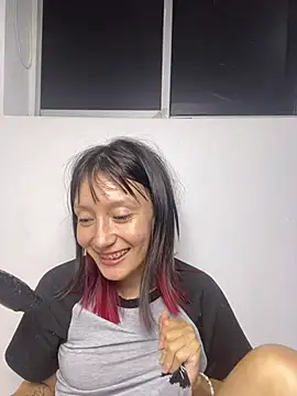 im lizzy17 online show from 07-21-26, 05:31