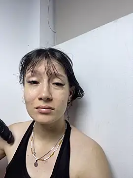 im lizzy17 online show from 06-30-26, 04:34