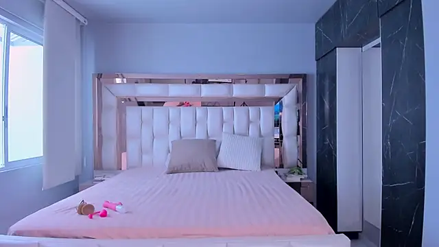 SarahPreston online show from 01-29-25, 06:28