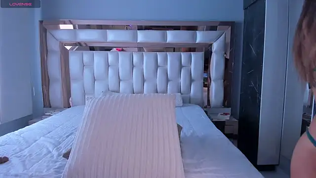 SarahPreston online show from 03-11-25, 05:46