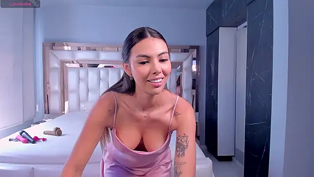 SarahPreston online show from 01-10-25, 04:30