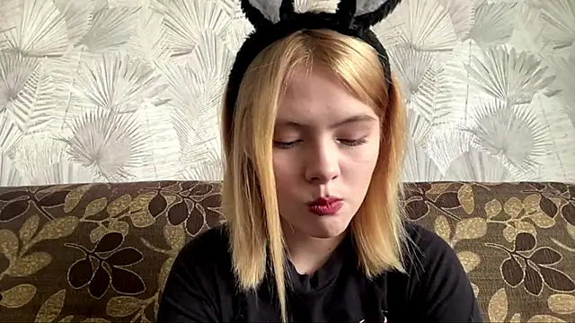 Jeneienal 1 online show from 06-24-26, 02:15