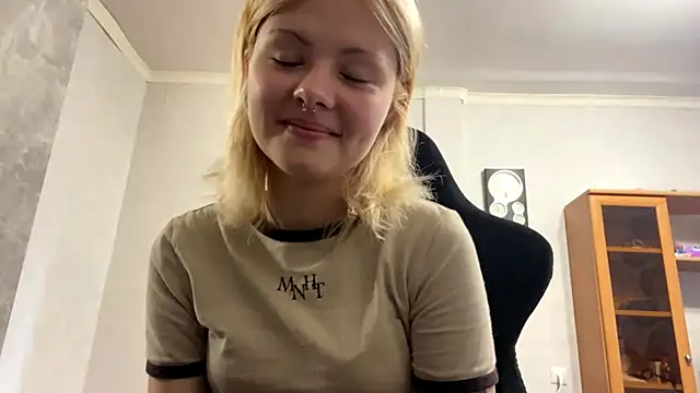 Jeneienal 1 online show from 07-29-26, 02:27